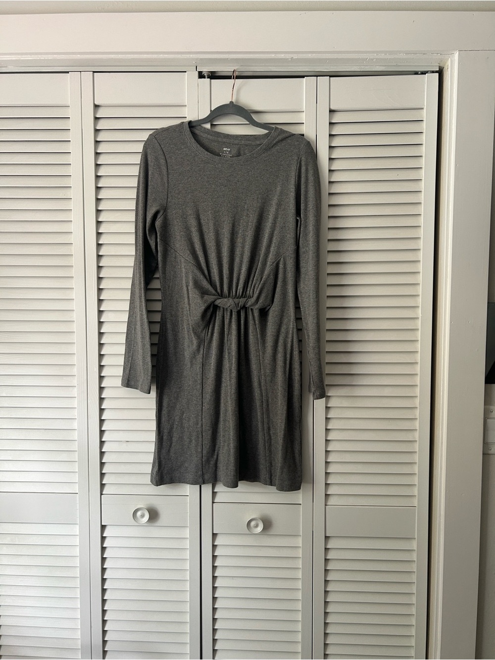 AERIE LONG SLEEVE DRESS WITH TIE KNOT IN FRONT. LARGE NWT - Picture 2 of 4